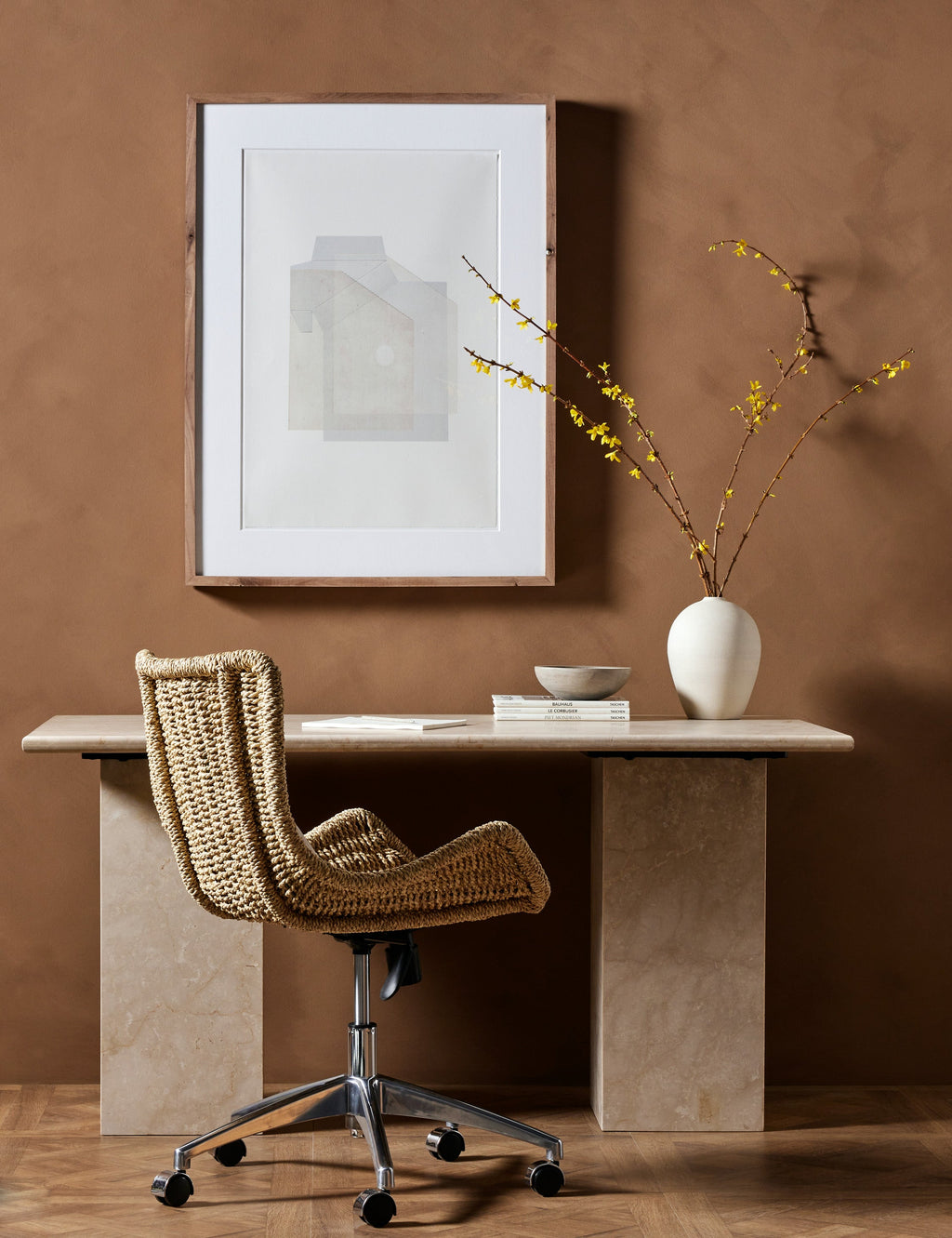 Leonel Desk