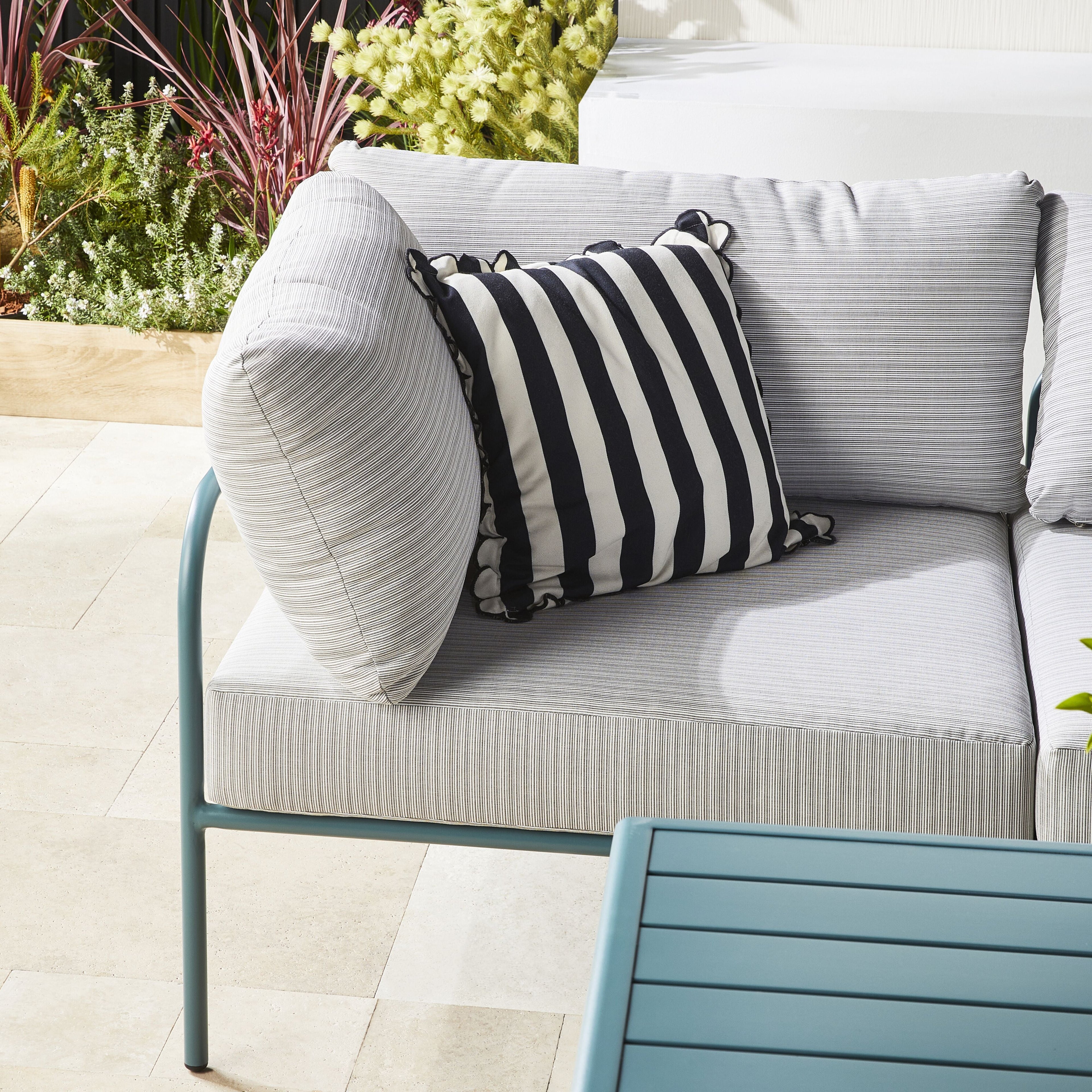 Scallop Edge Stripe Outdoor Cushion 45x45cm Black