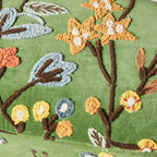 Ottoman brodé main fleuri en velours vert
