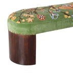 Banc courbé en velours vert brodé à la main