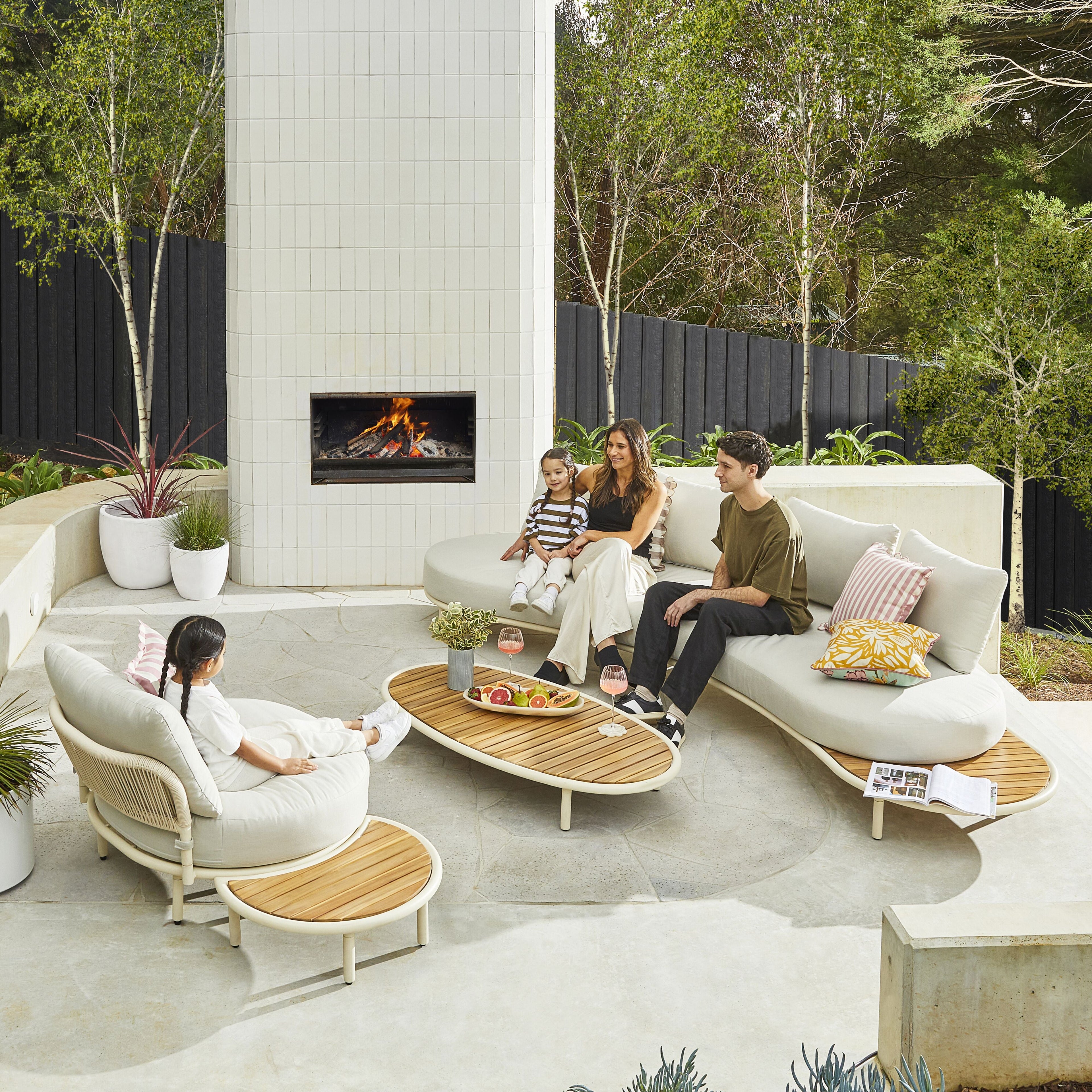 Curved Aluminium Outdoor Armchair Natural