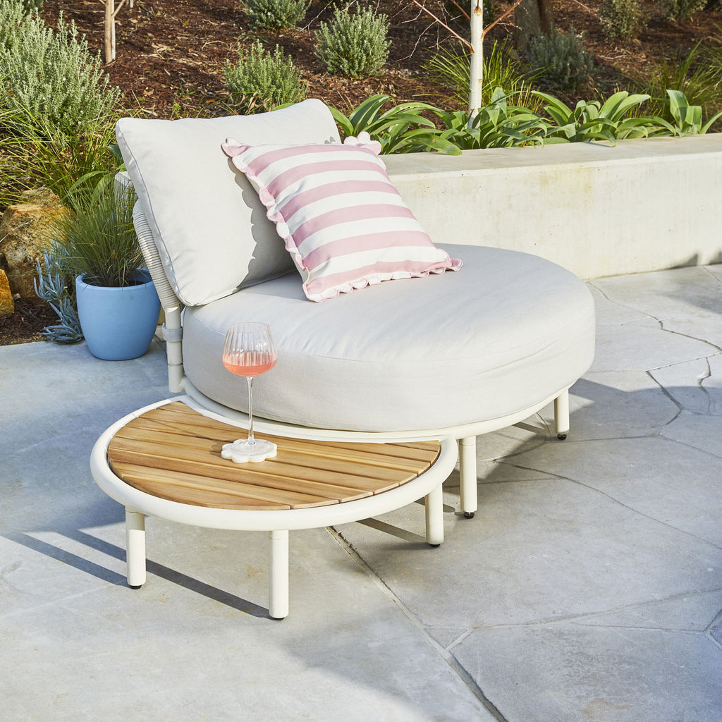 Curved Aluminium Outdoor Armchair Natural