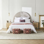 Pouffe floral brodé main en velours rose