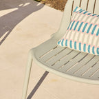 Chaise d'extérieur empilable en polypropylène vert gomme